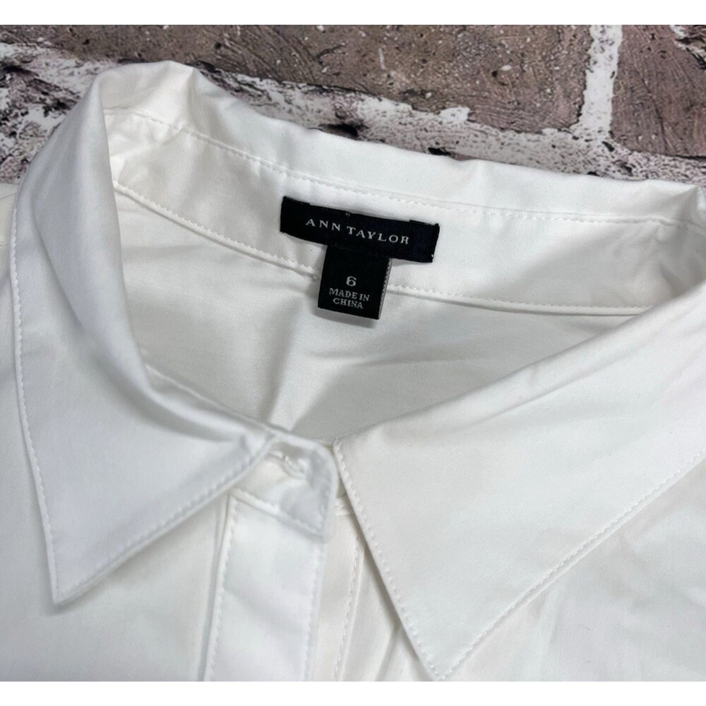 Ann Taylor Blouse 6 White Long Sleeve Gem Jeweled Neck Career Wear Professional - Picture 7 of 9